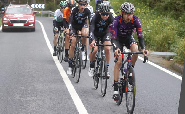 Óscar Cabedo, el más fuerte en la escapada de la segunda etapa de la Itzulia