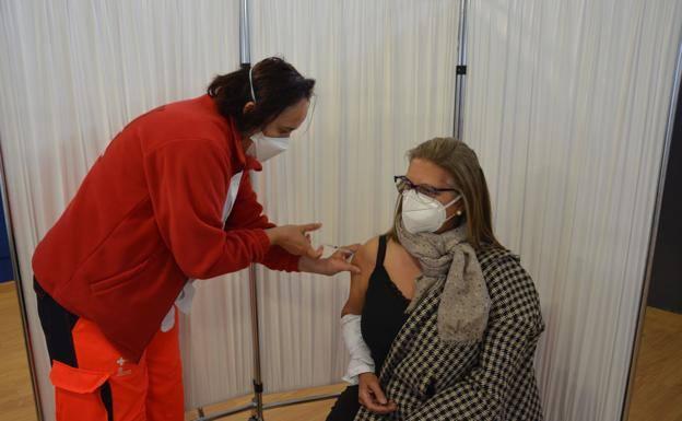 La provincia reanudará la campaña de vacunación con AstraZeneca el lunes