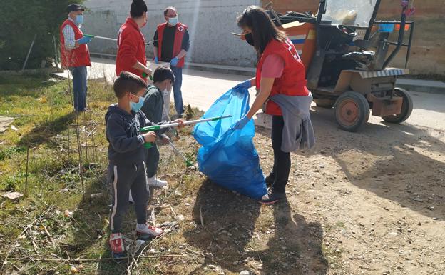 Una decena de niños aprenden en Arenillas de Riopisuerga a respetar el medio ambiente