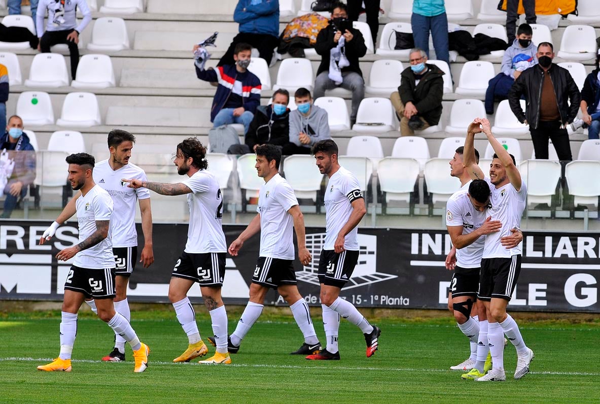 El Burgos CF, al asalto del Molinón en su vuelta a Segunda