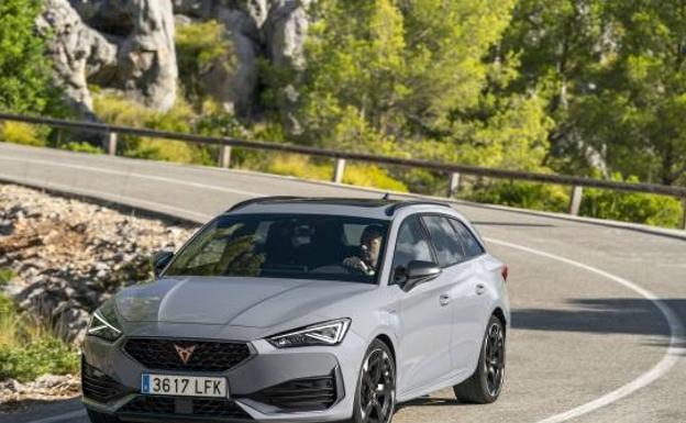 Llega a los concesionarios el Cupra León Hybrid ahora con 204 CV