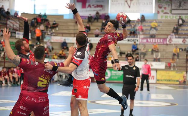 El Villa de Aranda firma su sentencia tras caer ante el Nava