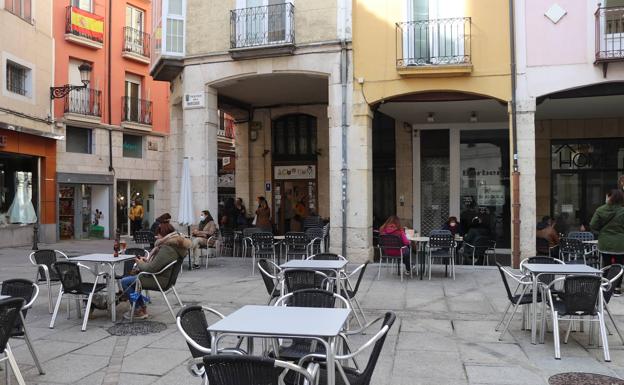 Seis de cada diez burgaleses solo pueden tomarse el café o la caña en una terraza