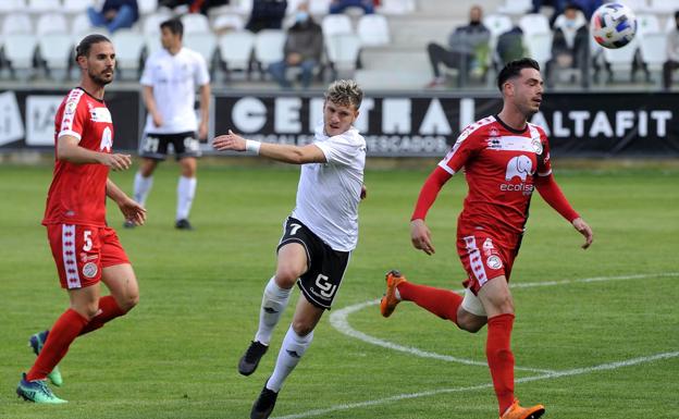 Juanma: «Todo el vestuario sueña con ascender a Segunda»