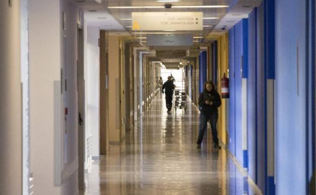 Los hospitales burgaleses logran reducir el tiempo en lista de espera para cirugías