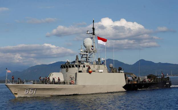 Indonesia confirma el hundimiento del submarino al localizar varios fragmentos