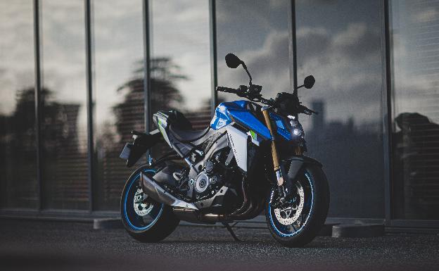 Nueva Suzuki GSX-S1000: imagen renovada y mejor rendimiento