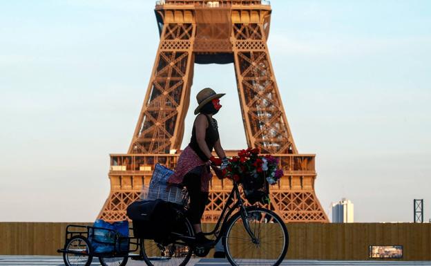 Francia reabrirá las terrazas en mayo