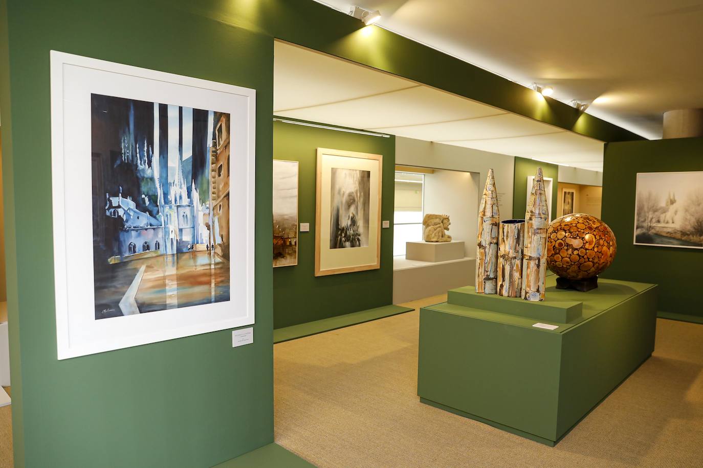 La exposición 'Catedral eterna. Así la vieron, así la ven', inaugurada