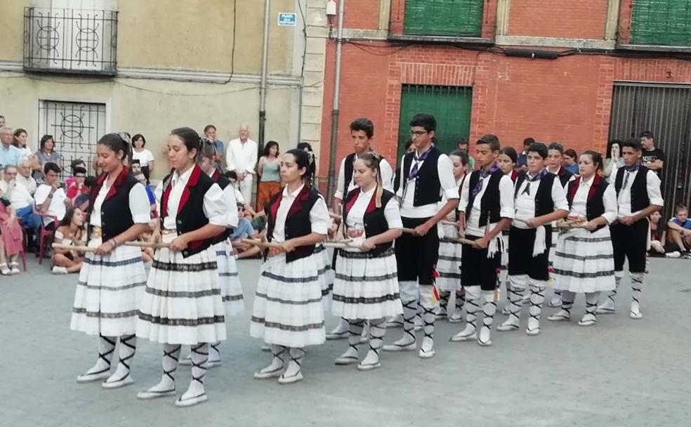 Armuña: paloteos a la Virgen de Tormejón