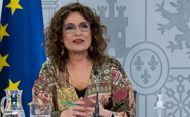 Hacienda se compromete a no tocar impuestos hasta recuperar un PIB prepandemia