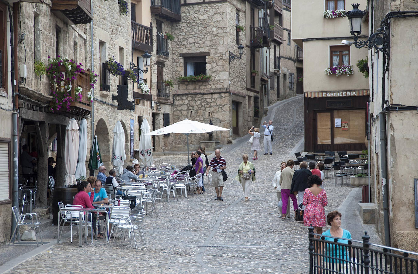 La apertura de fronteras se aprecia en las segundas residencias de la provincia pero no en el turismo