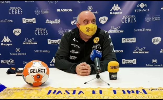 Alberto Suárez: «A lo mejor el equipo no es de Asobal, pero nuestra afición sí»