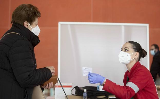 Castilla y León mantiene el descenso de covid tras dos semanas sin estado de alarma