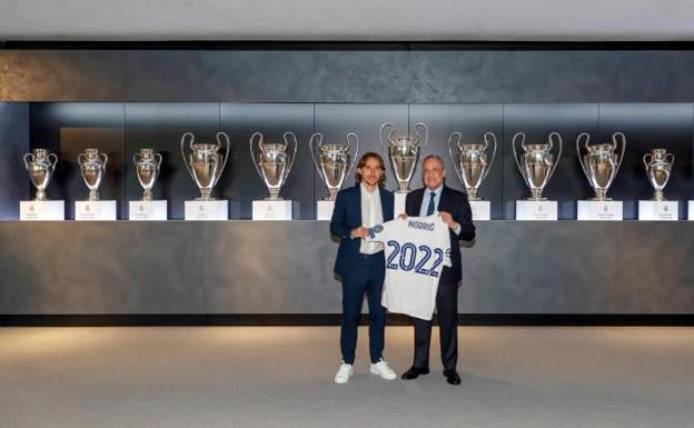 Modric renueva hasta 2022