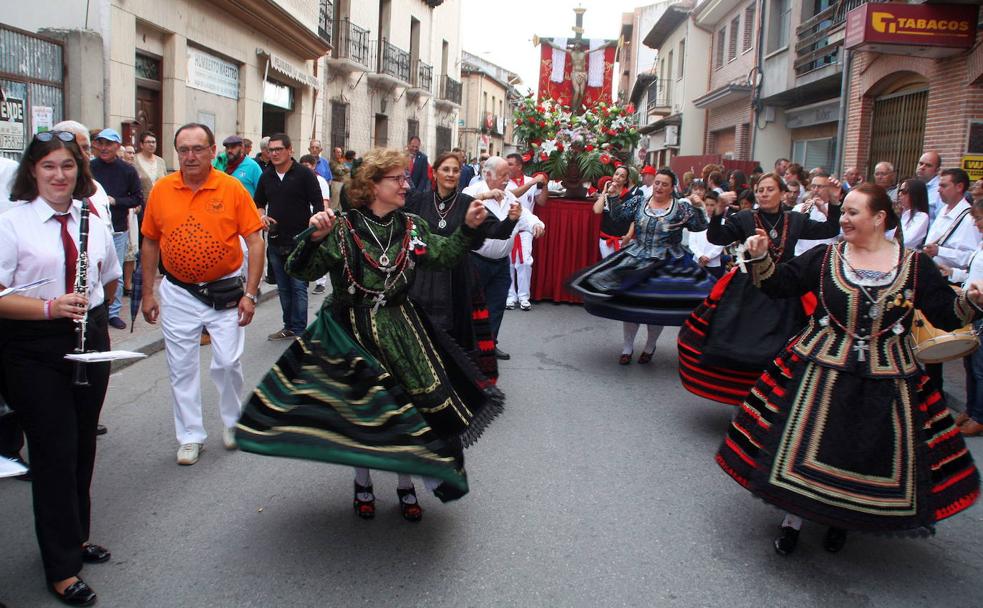 Nava de la Asunción: un santo y una tradición para cada barrio