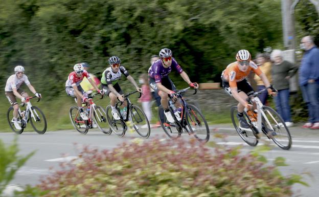 Ángel Fuentes se deja ver en la segunda etapa de Boucles de la Mayenne