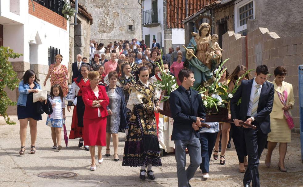 Valdelacasa: las fiestas guardan el sabor y los bailes de antaño