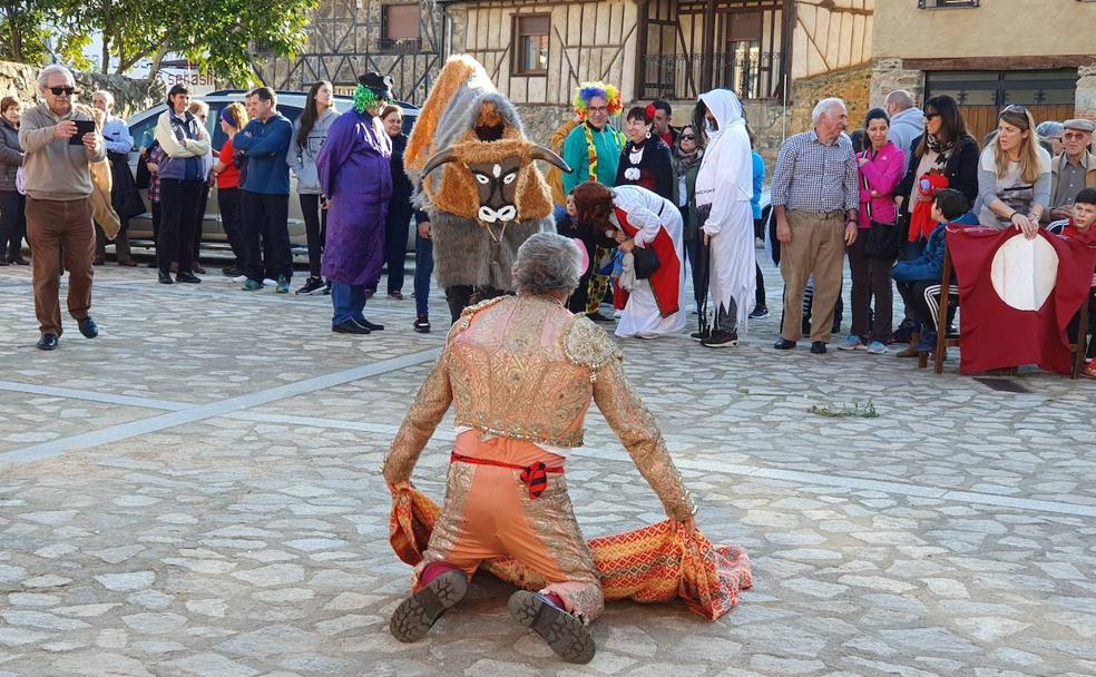 Villanueva del Conde: La Tora llega cada carnaval desde antaño