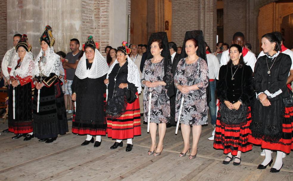 Santa María la Real de Nieva: raíces medievales en el ofrecimiento de los cirios