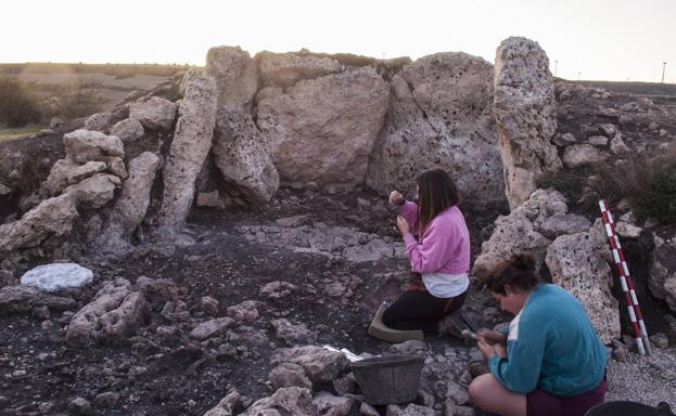 Reinoso inaugura su museo con los hallazgos encontrados en el dolmen 'El Pendón'