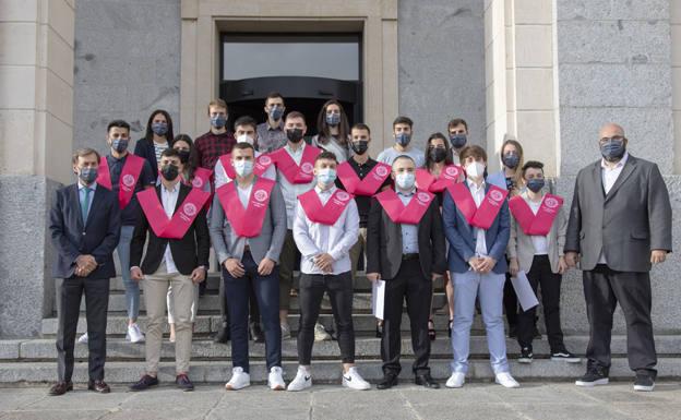 La Universidad Isabel I celebra la Graduación de sus dos primeras promociones de alumnos de TEAS