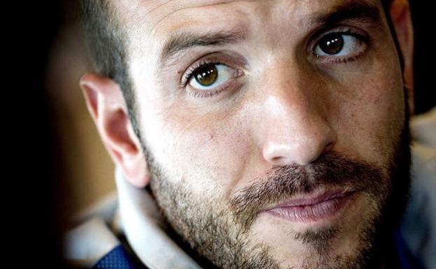 Dardo de Van der Vaart a La Roja por la eliminación de Países Bajos