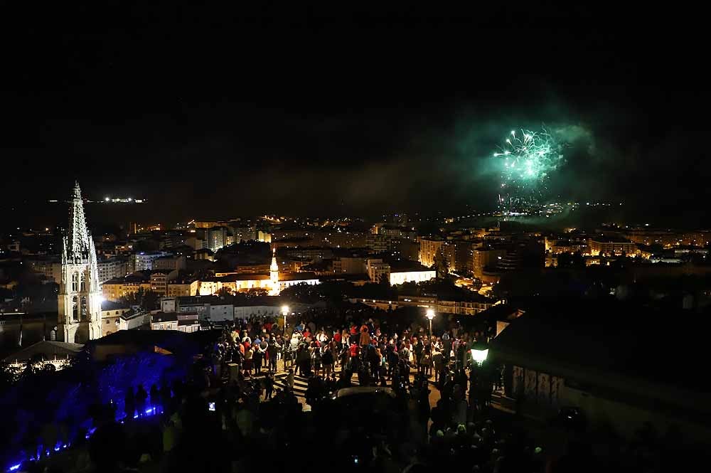 Burgos disfruta de los fuegos artificiales en los Sampedros de 2021