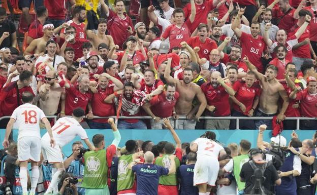 Suiza, una selección con 17 banderas