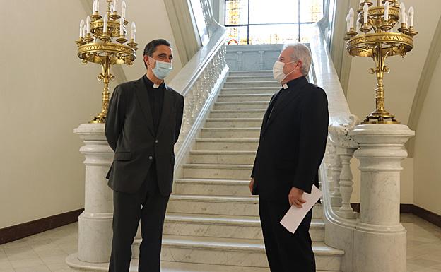 García Cadiñanos reconoce vivir «un auténtico Domingo de Ramos, lleno de alabanzas, aclamaciones y vítores»