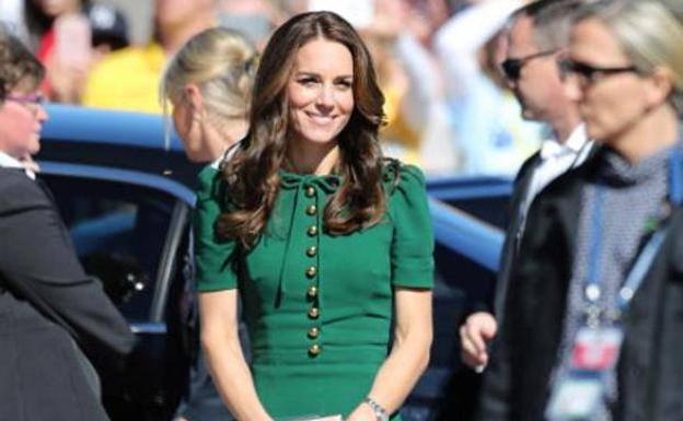 Kate Middleton diez días confinada por contacto directo con un positivo