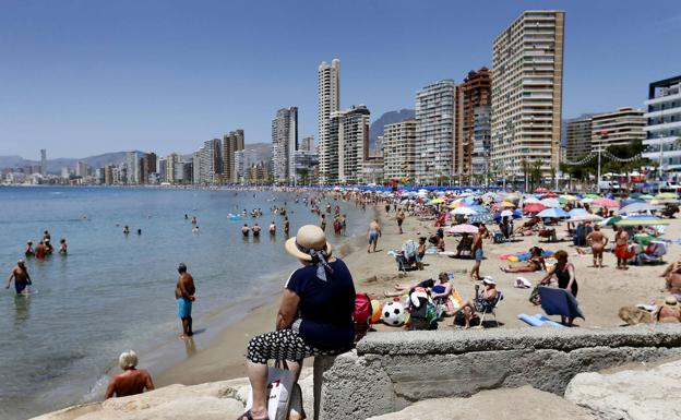 Los contagios retrasan la recuperación del turismo, que perderá este año 72.500 millones