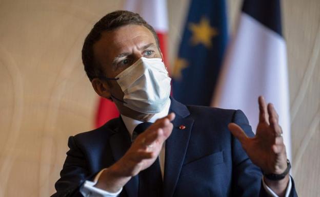 Macron denuncia el «egoísmo» de quienes protestan por la vacuna y el certificado sanitario