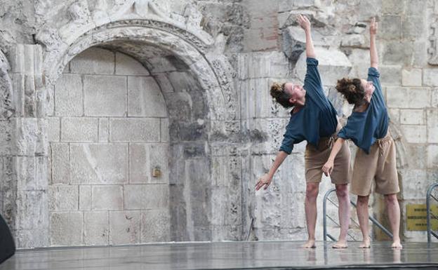 Seis coreografías se dan cita en el Monasterio de San Juan dentro de la sección 'Bailando con piedras'