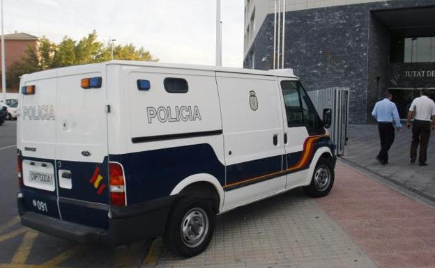 Detienen a cinco personas por dar una paliza a un hombre en Gran Canaria