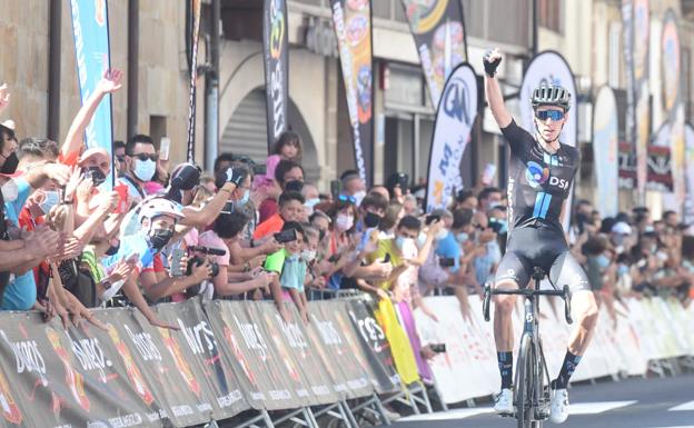 Bardet se exhibe en el Picón Blanco y presenta sus credenciales