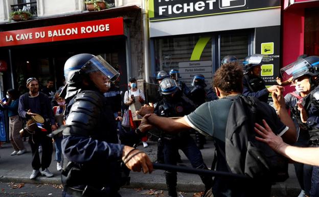 Las protestas contra el certificado covid pierden fuelle en Francia