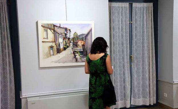 La muestra de pintura y fotografía 'Ciudad de Frías' inicia su andadura en Burgos y terminará en Vizcaya
