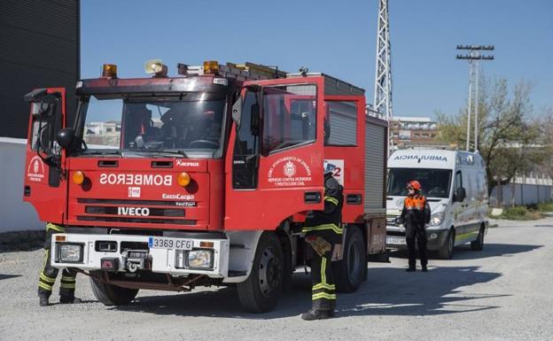 Muere tras precipitarse por la ventana de la residencia durante un incendio