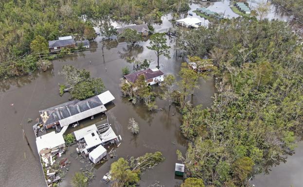 El huracán Ida causa tornados e inundaciones en EE UU