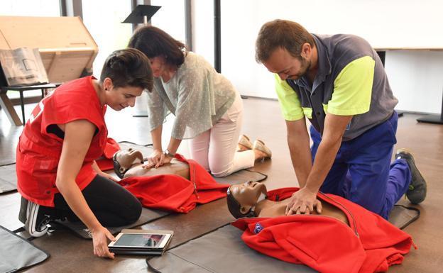 Cruz Roja fomenta el aprendizaje de primeros auxilios en el ámbito escolar