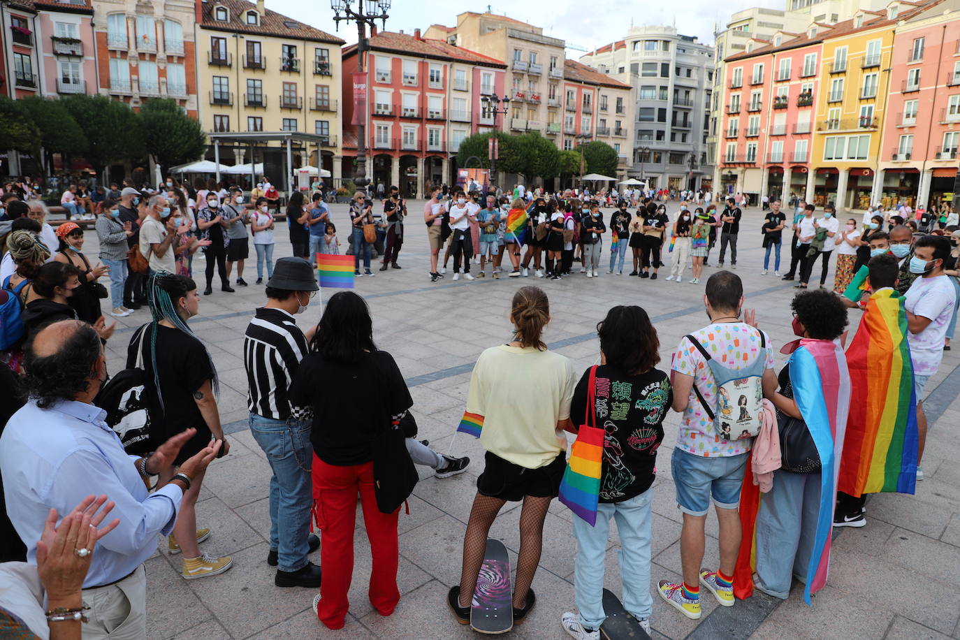 Concentración contra las agresiones homófobas en Burgos