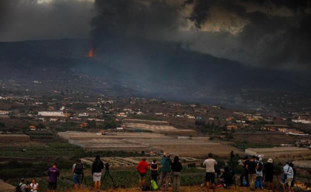 «Esta erupción está haciendo un daño muy superior a cualquier otra que ha habido en la isla»