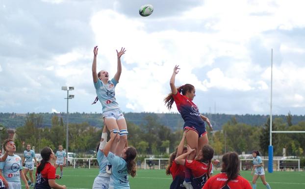 Triunfo de las Pingüinas Rugby Burgos en el torneo triangular de pretemporada