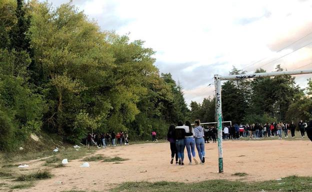 Los vecinos del casco histórico alertan del aumento de vandalismo y denuncian que la Policía «no se baje del coche»