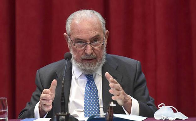 Manuel Aragón: La monarquía parlamentaria puede ser «favorable» para la regeneración democrática