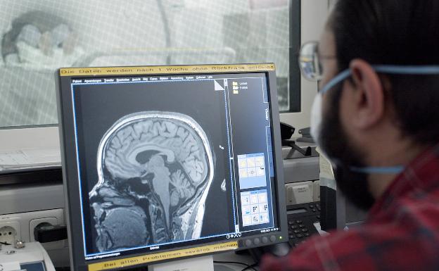 Neurocientíficos estudian cómo identificar a los conductores despistados al volante