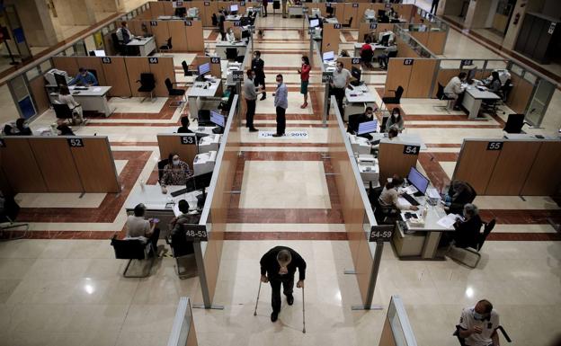 La Administración crea una cuarta parte de los nuevos empleos