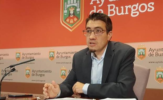 El edil Miguel Balbás asumirá Licencias tras la dimisión de Rodríguez-Vigil