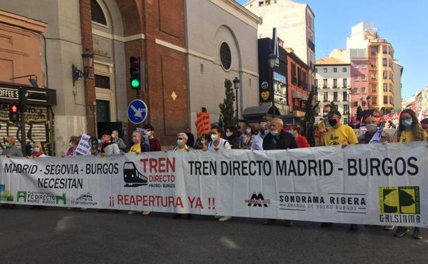La Plataforma por el Directo exige en Madrid la reapertura de la línea